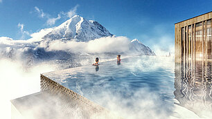 Infinity Pool mit Aussicht im Hotel Kristall in Tirol